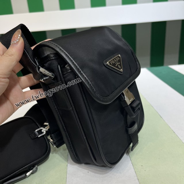 Prada專櫃新款迷你郵差包 2VD043 普拉達男女共用黑色休閒斜挎包 csp1719